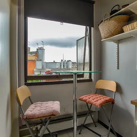 Apartamento Charming With Balcony *